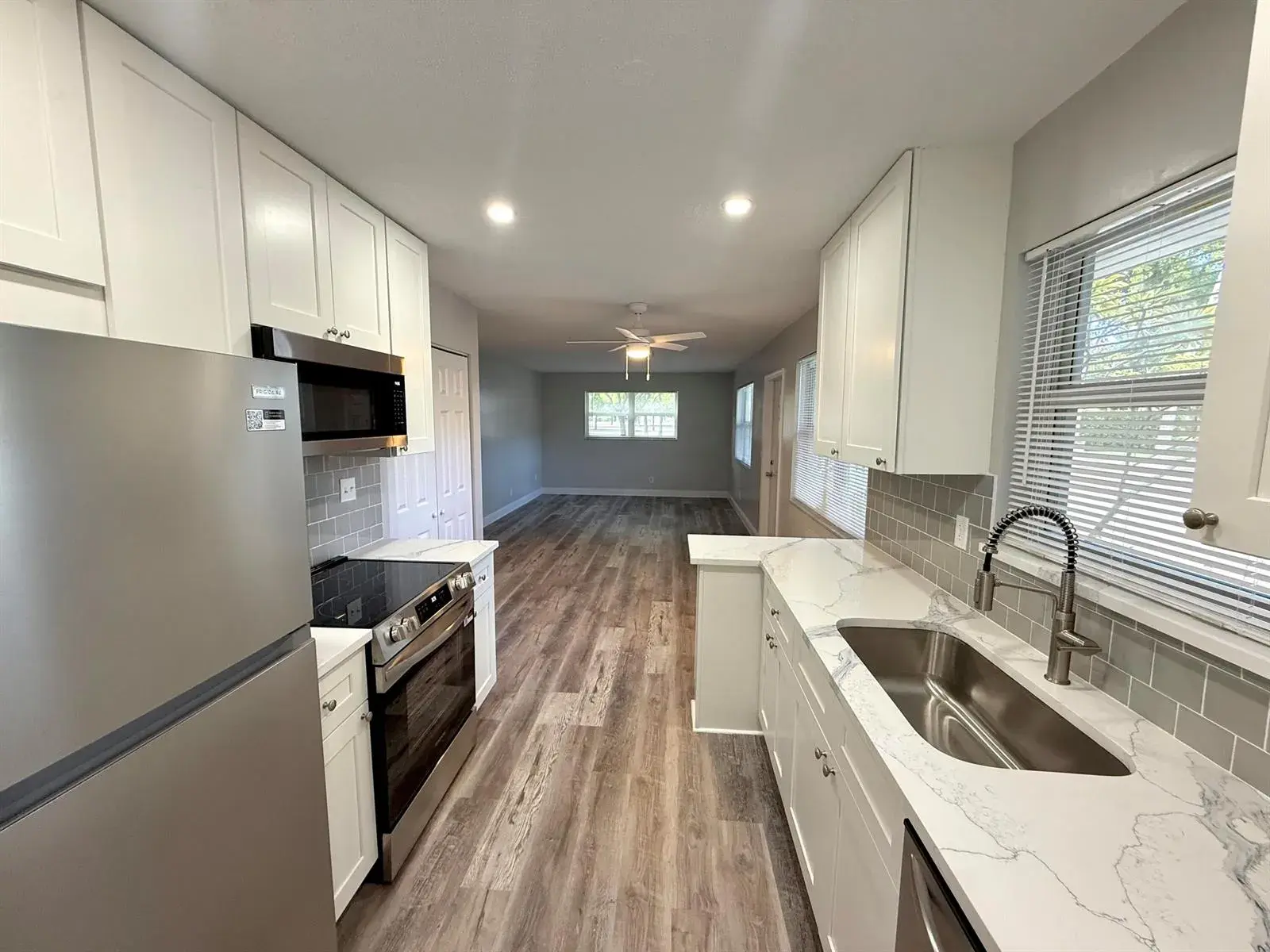 2 bedroom 1 bath Residential Lease for rent at 3500 HARRISON Street # 7, Hollywood FL 33021