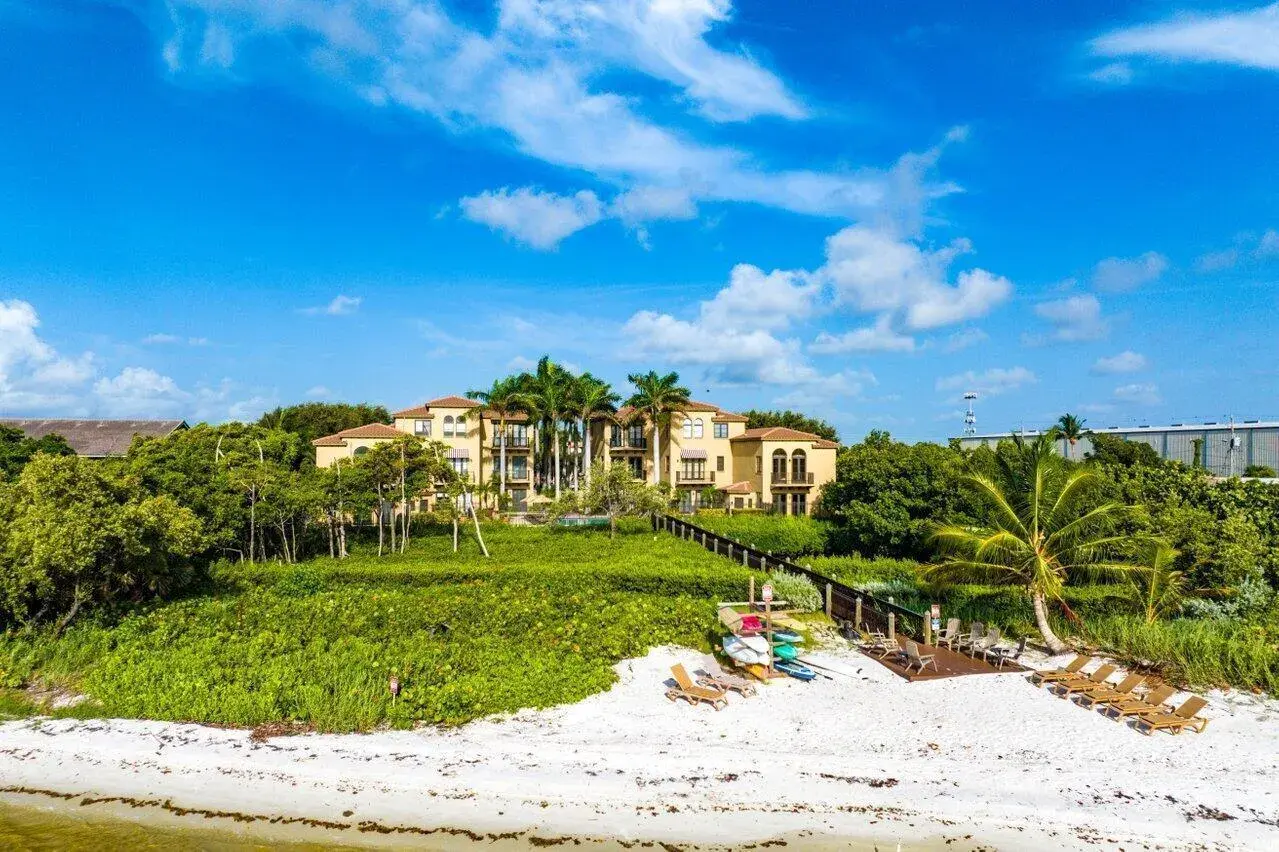910 VIA VILLAGIO, Hypoluxo FL 33462