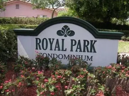 107 ROYAL PARK Drive # 2E, Oakland Park FL 33309