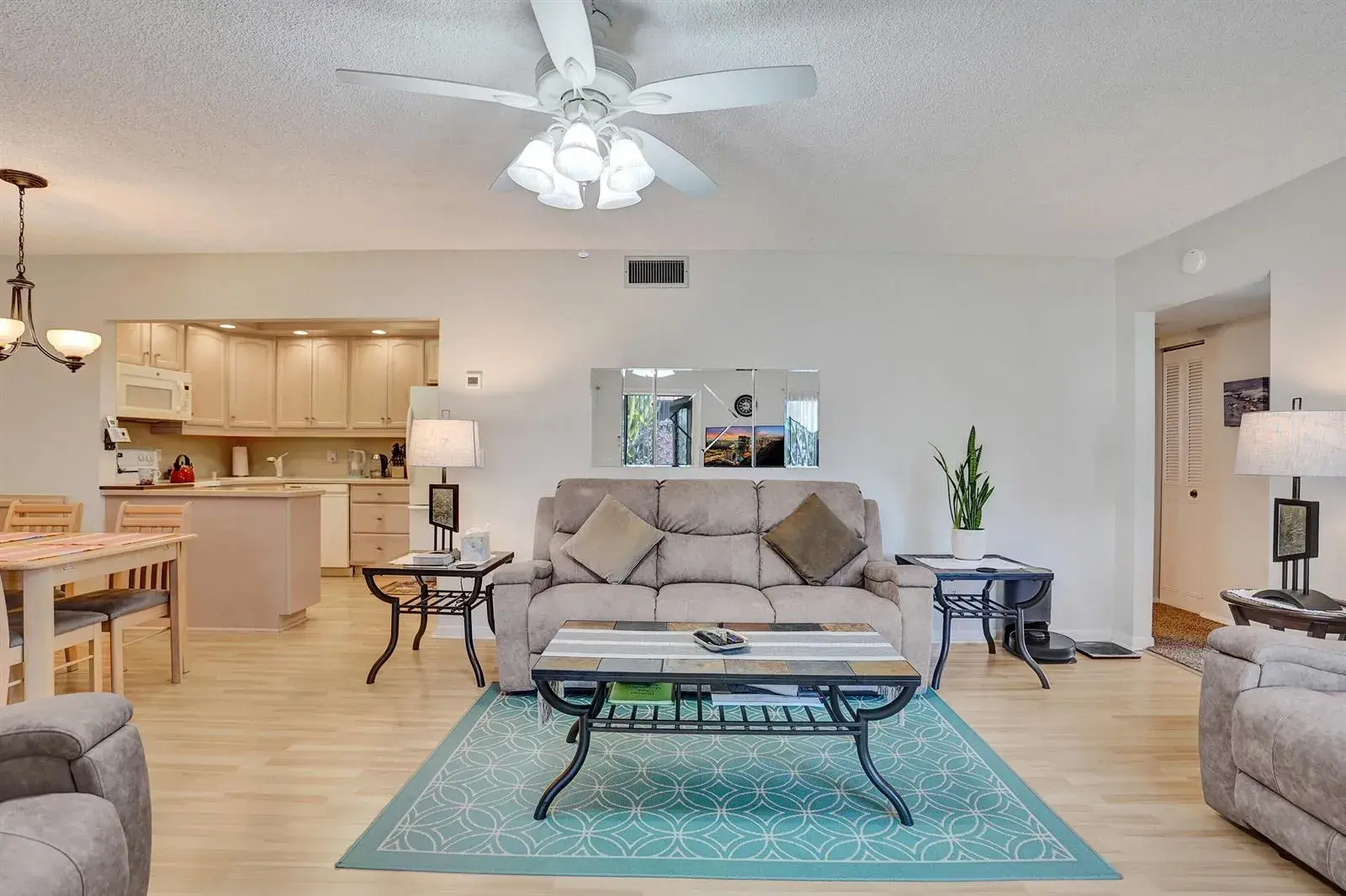 2 bedroom 2 bath Residential for sale at 3561 Tall Pine Way # 1, FL 33463
