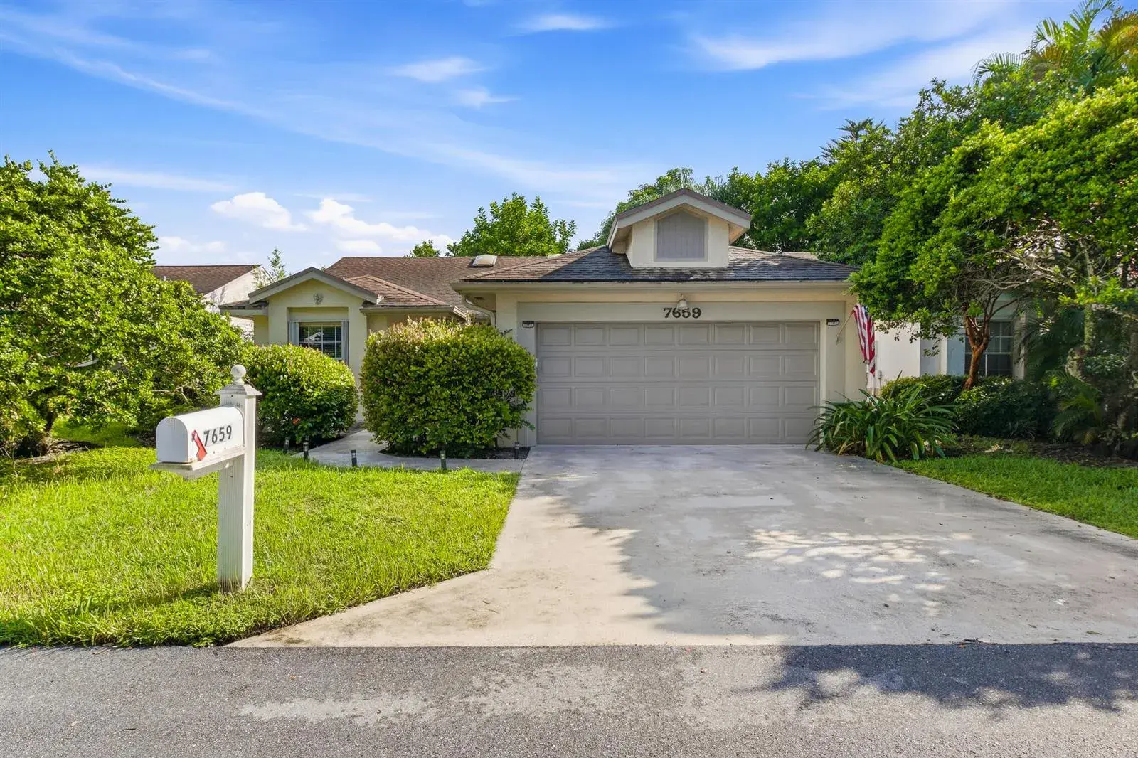 3 bedroom 2 bath Residential for sale at 7659 KINGS RIDE, Boynton Beach FL 33436
