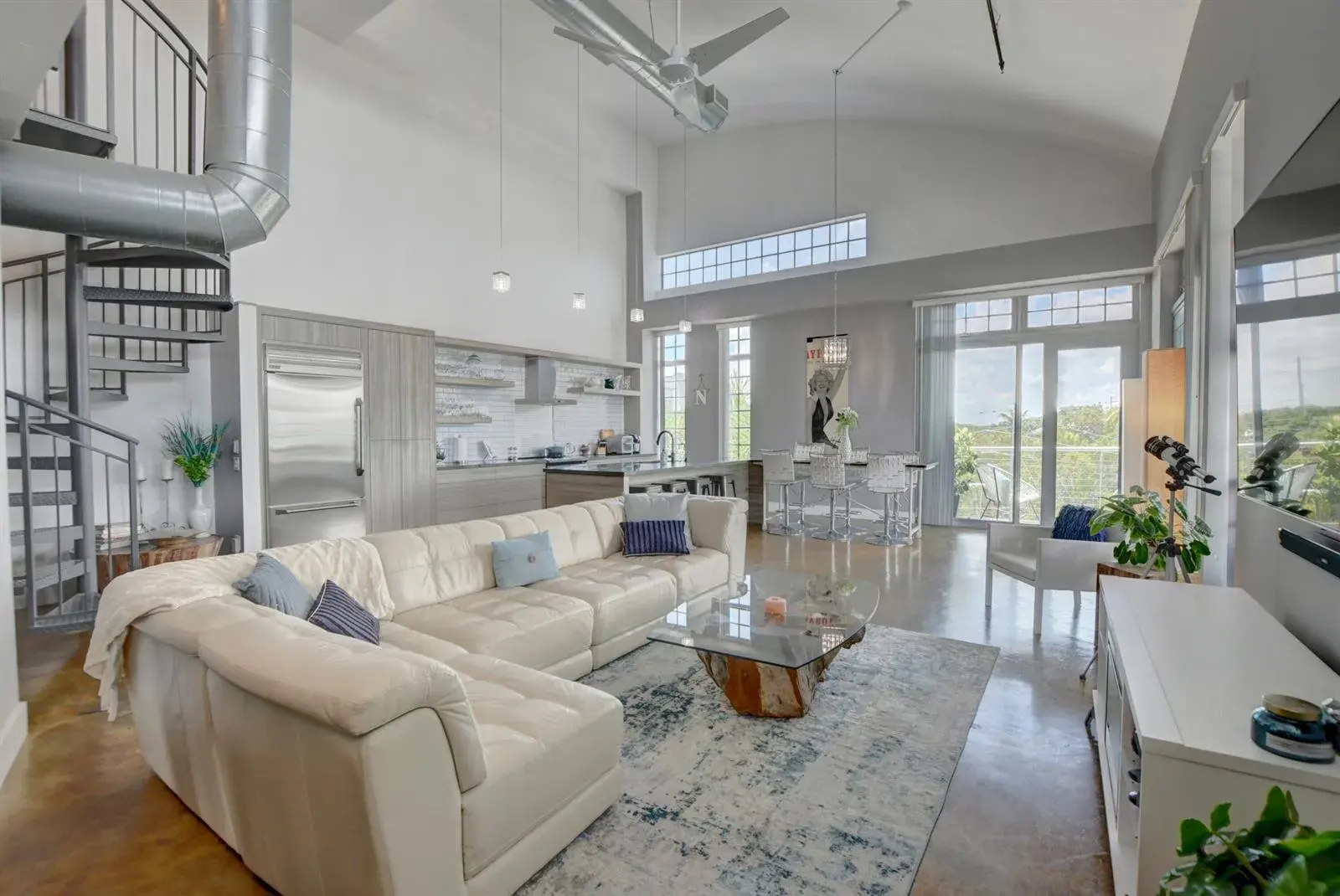 185 NE 4TH Avenue # 301, Delray Beach FL 33483