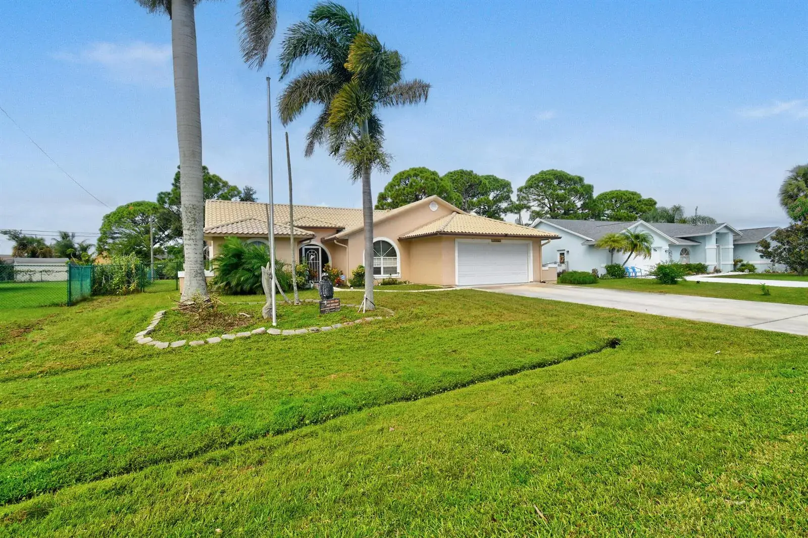 1758 SE DUMA Terrace, Port St. Lucie FL 34952