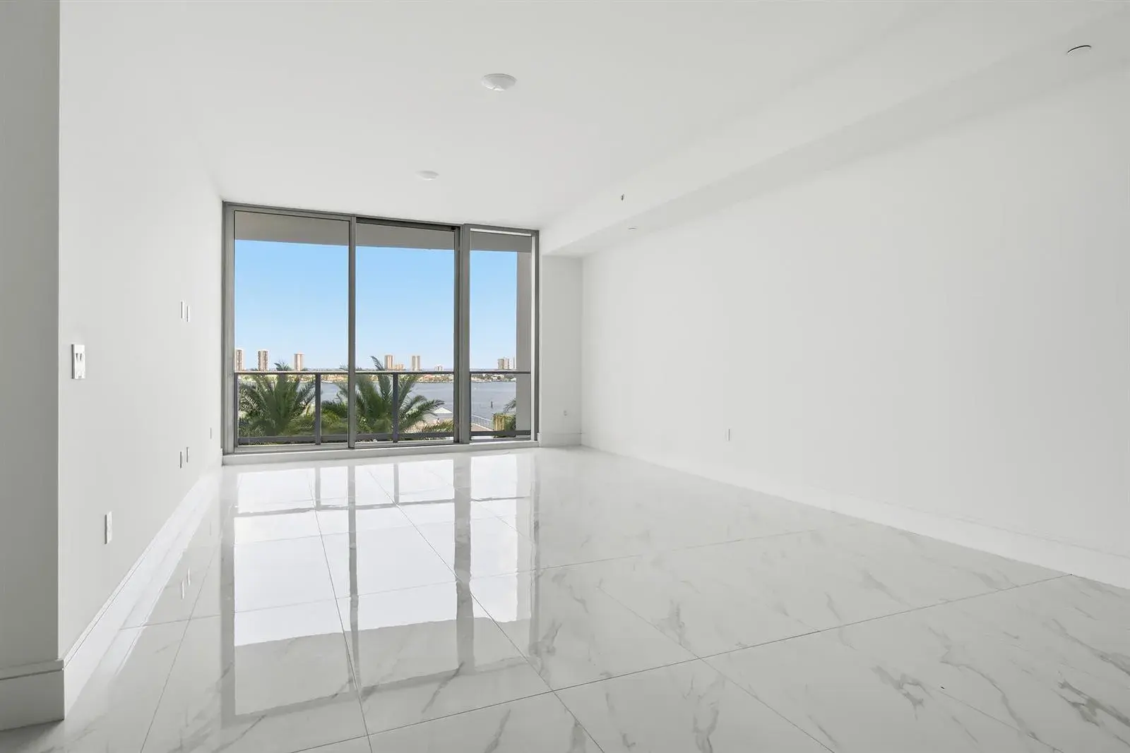 220 Lake Shore Drive # 804, Lake Park FL 33403