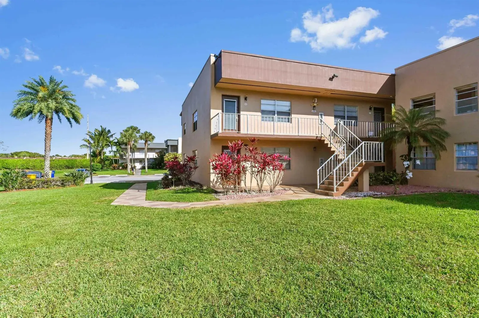 528 Burgundy K Avenue, Delray Beach FL 33484