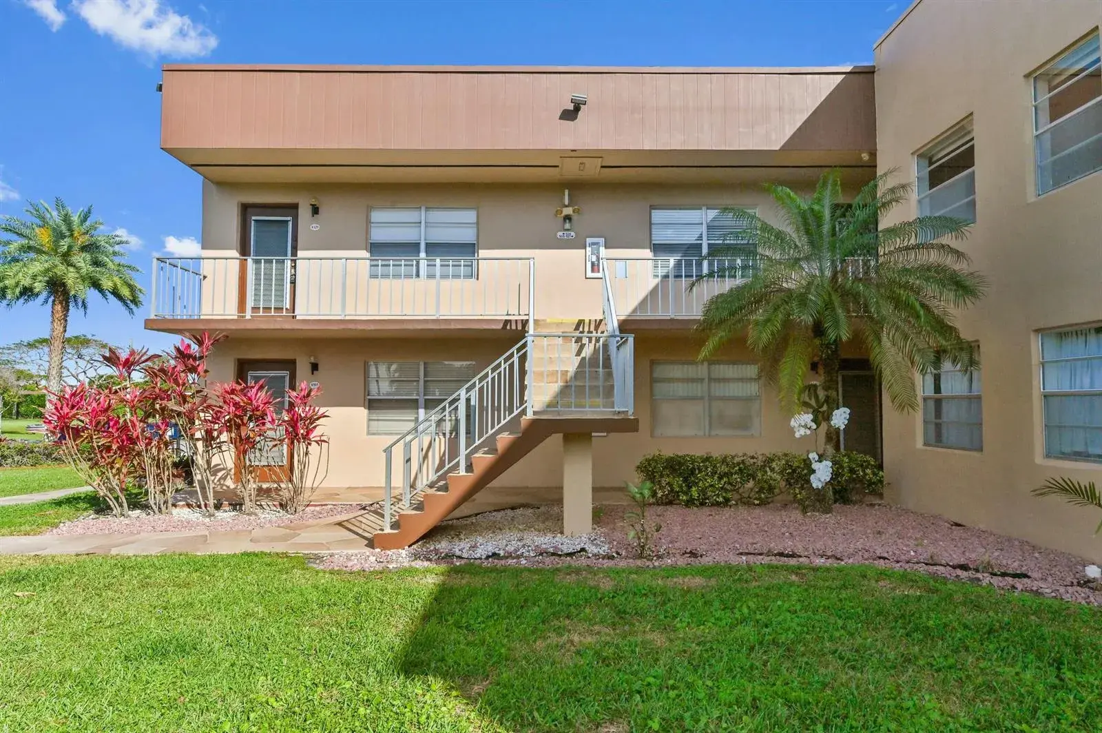 528 Burgundy K Avenue, Delray Beach FL 33484