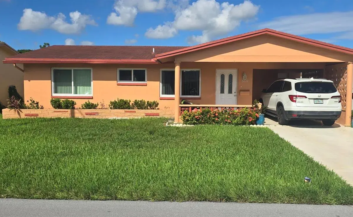 5719 NW 64TH Way, Tamarac FL 33321
