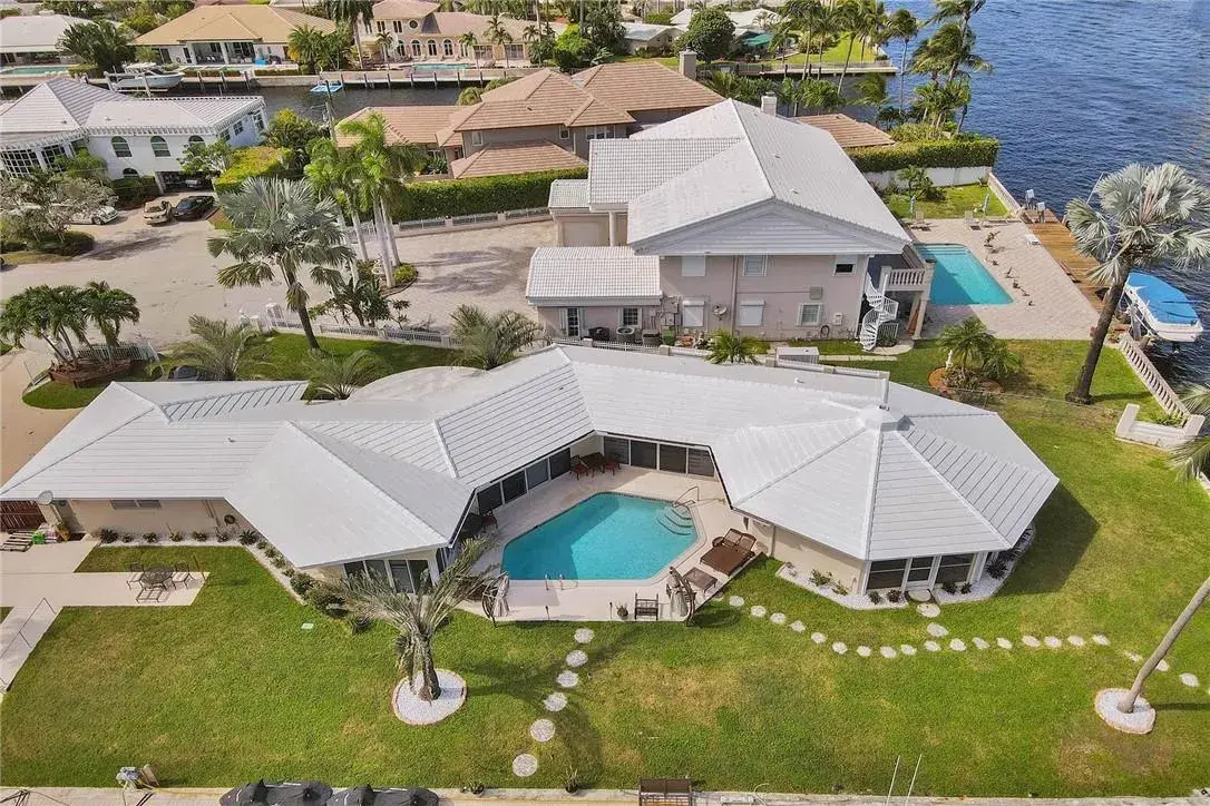 2900 NE 35th Street, Fort Lauderdale FL 33306