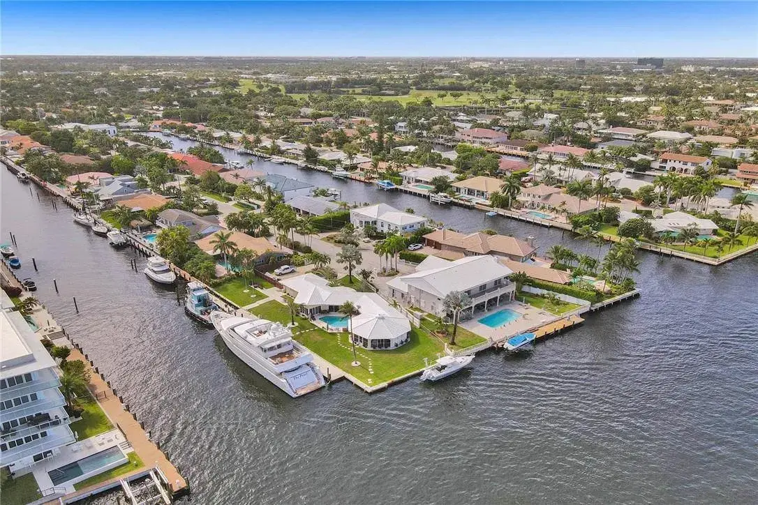 2900 NE 35th Street, Fort Lauderdale FL 33306