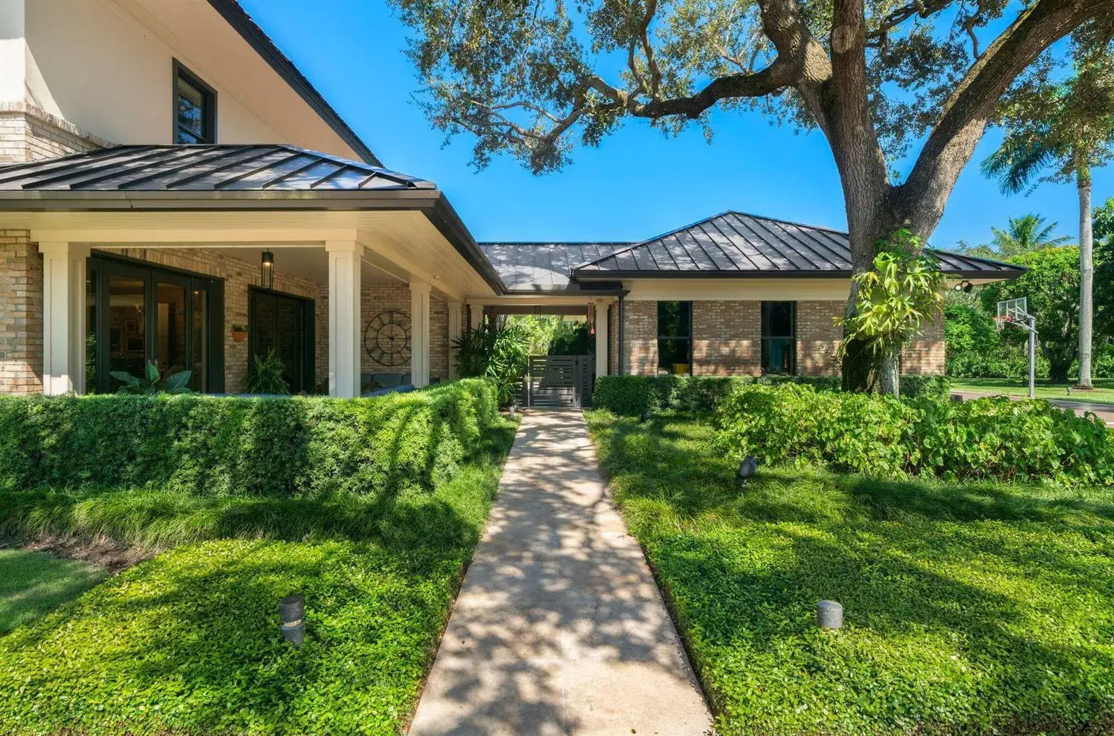 3 PEACOCK Lane, FL 33436