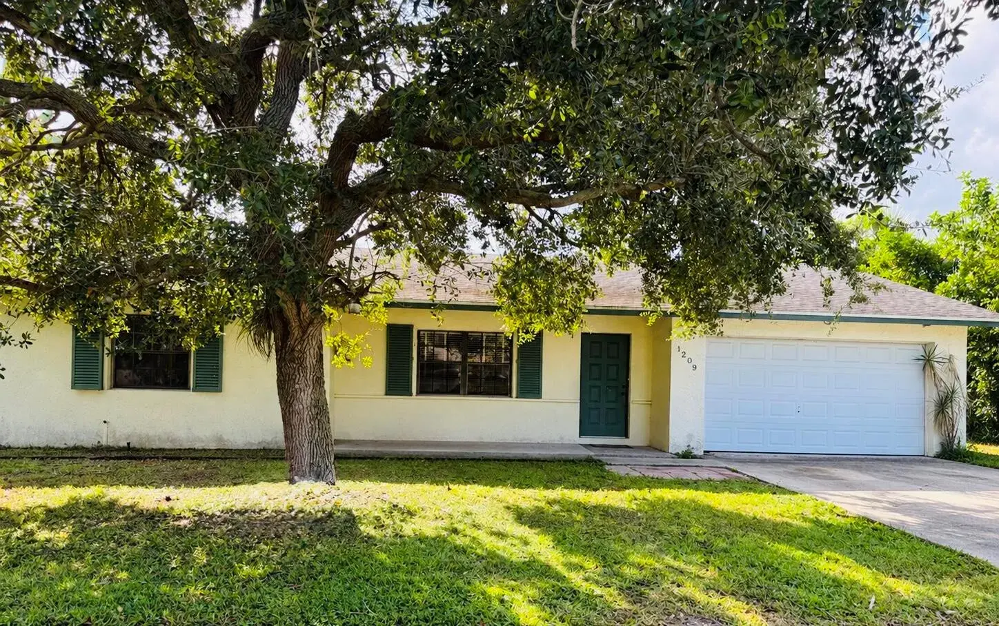 1209 NW 8TH Street, Boynton Beach FL 33426
