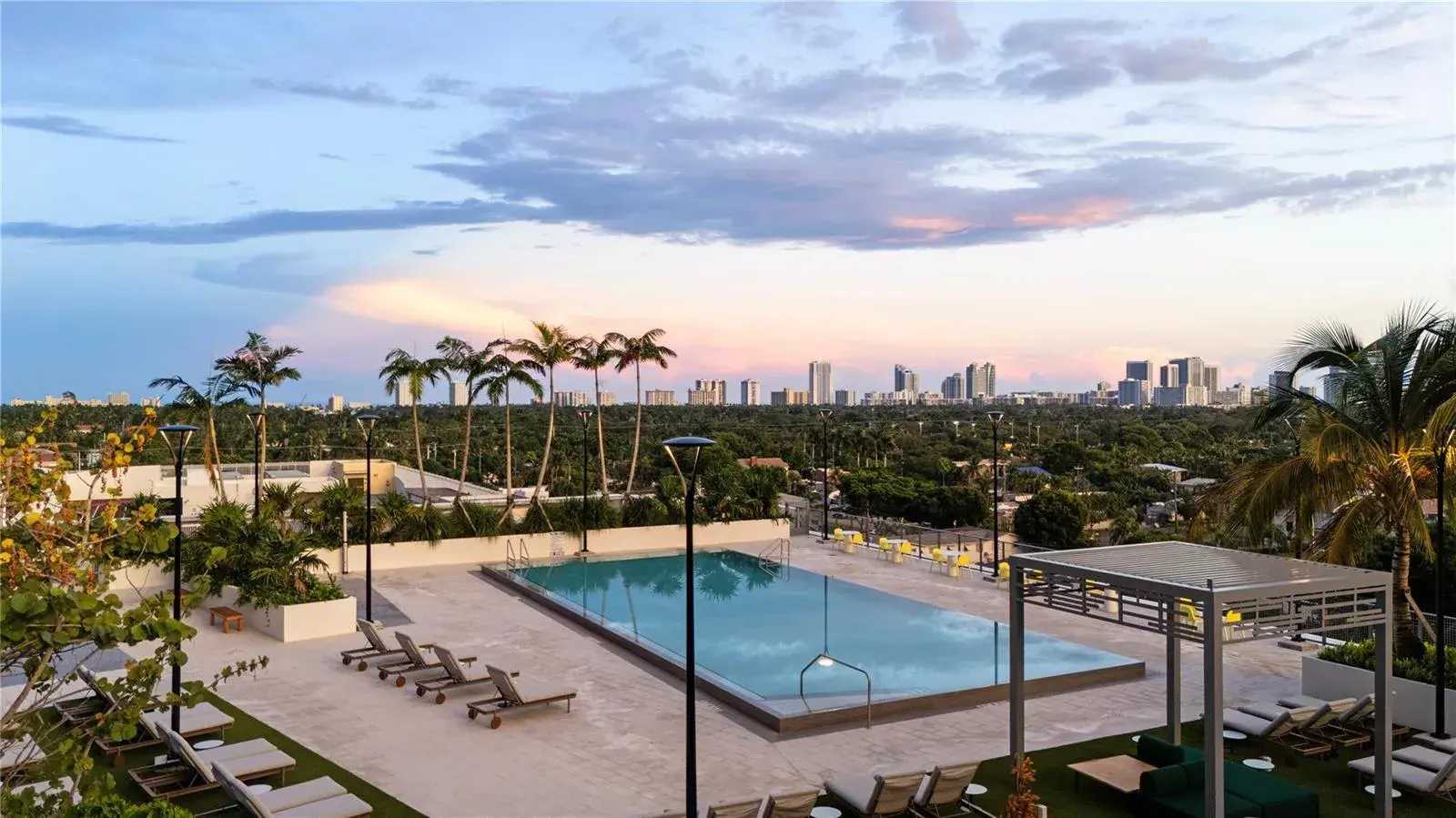 1770 S Young Circle # 2016, Hollywood FL 33020