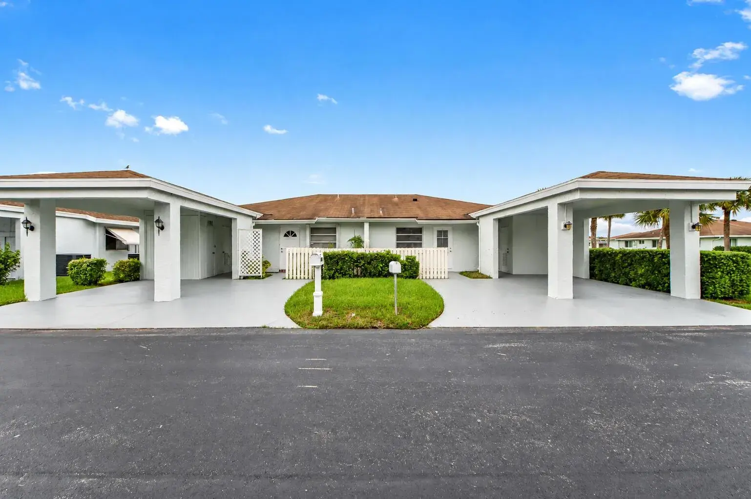 2 bedroom 2 bath Residential for sale at 6801 Moonlit Drive, Delray Beach FL 33446