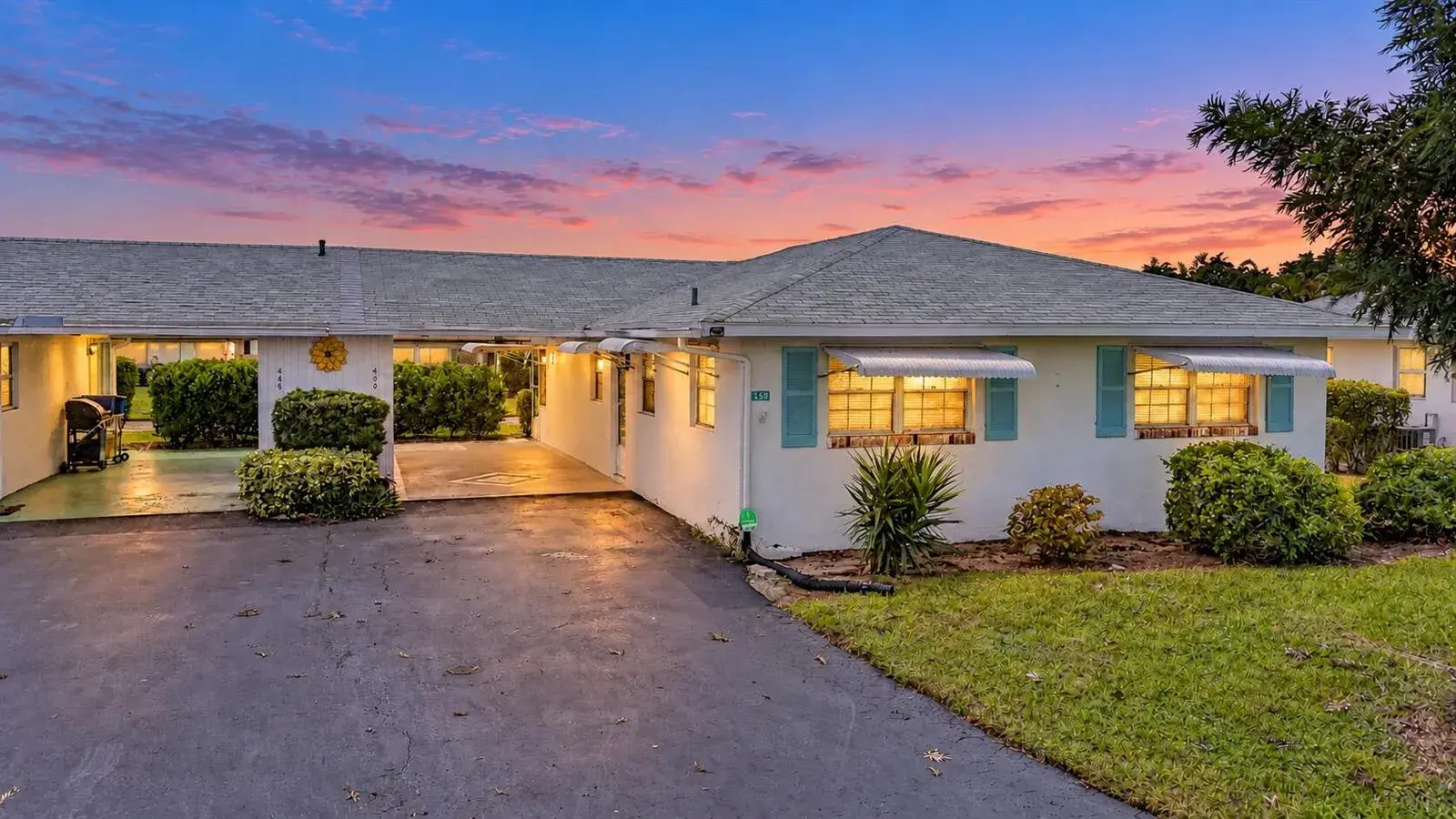 2 bedroom 2 bath Residential for sale at 450 BLUEBIRD Lane, Delray Beach FL 33445