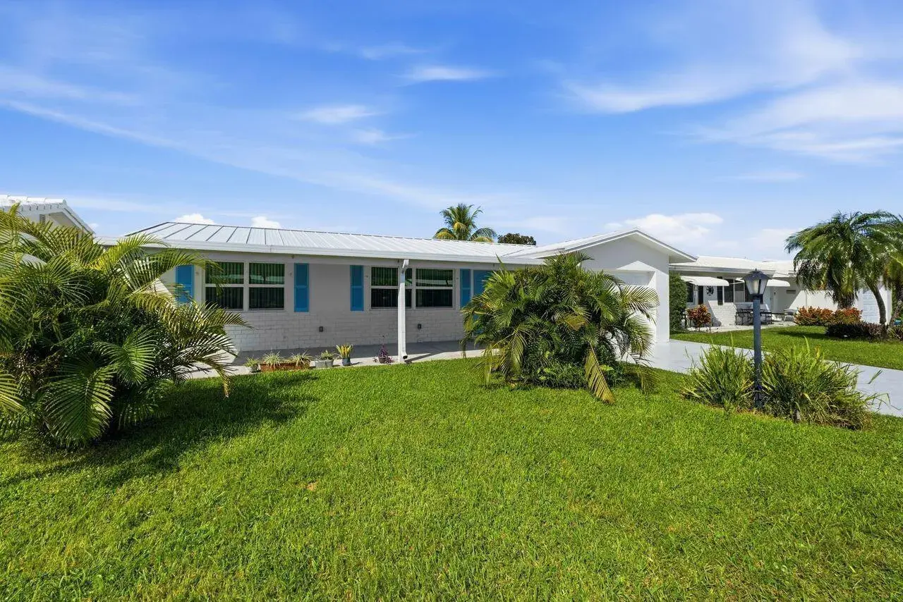 2 bedroom 2 bath Residential for sale at 1003 SW 17th Street, Boynton Beach FL 33426