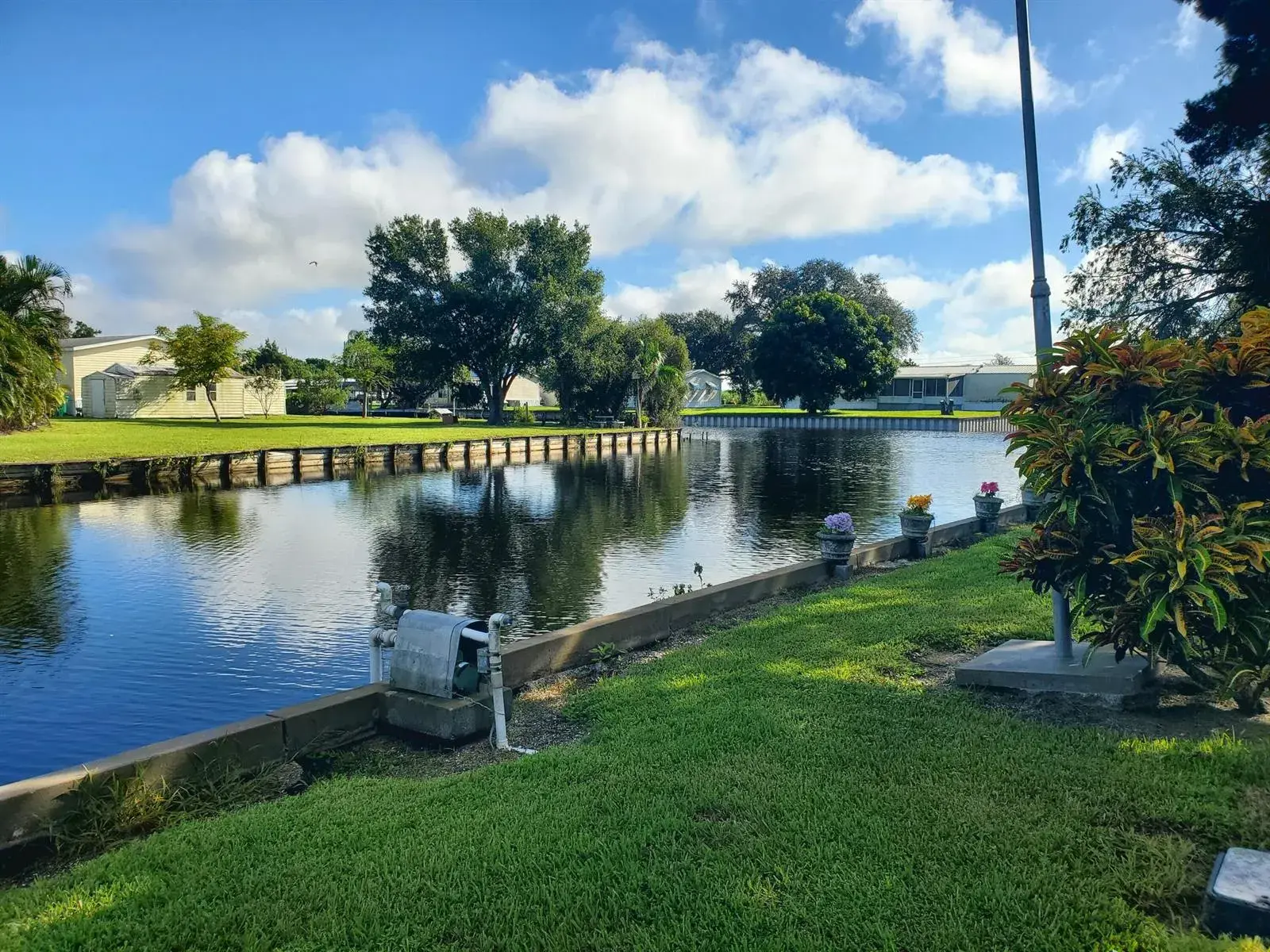 2 bedroom 2 bath Residential for sale at 1122 Azalea Avenue, Moore Haven FL 33471