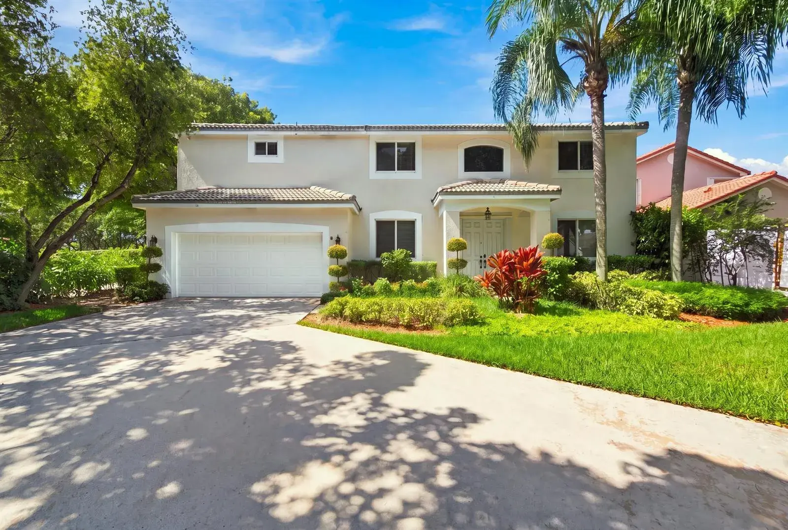 5 bedroom 3 bath Residential for sale at 1985 Landing Way, Weston FL 33326
