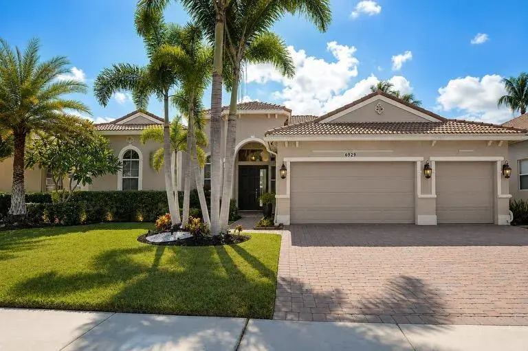 5 bedroom 3 bath Residential for sale at 6929 Finamore Circle, Lake Worth FL 33467