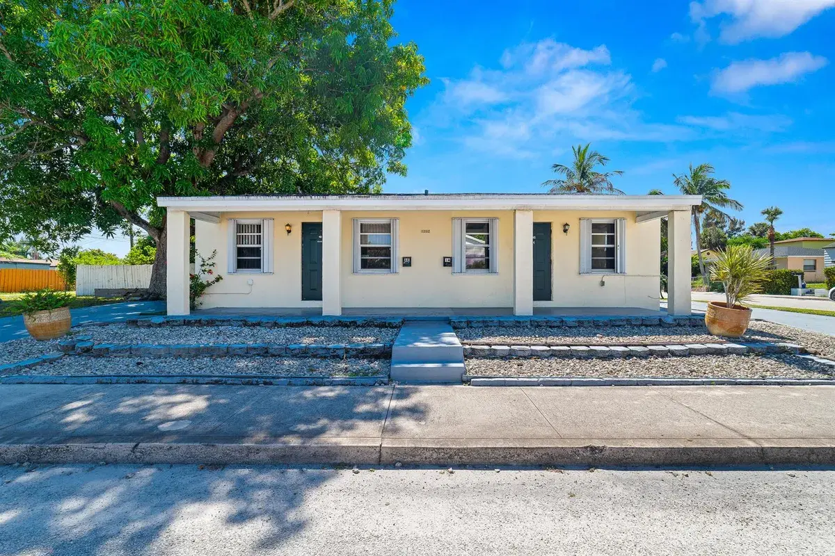 1202 S M Street, FL 33460