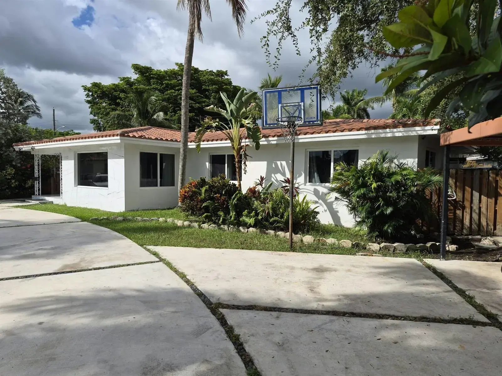 4 bedroom 3 bath Residential for sale at 1155 BUCHANAN Street, Hollywood FL 33019