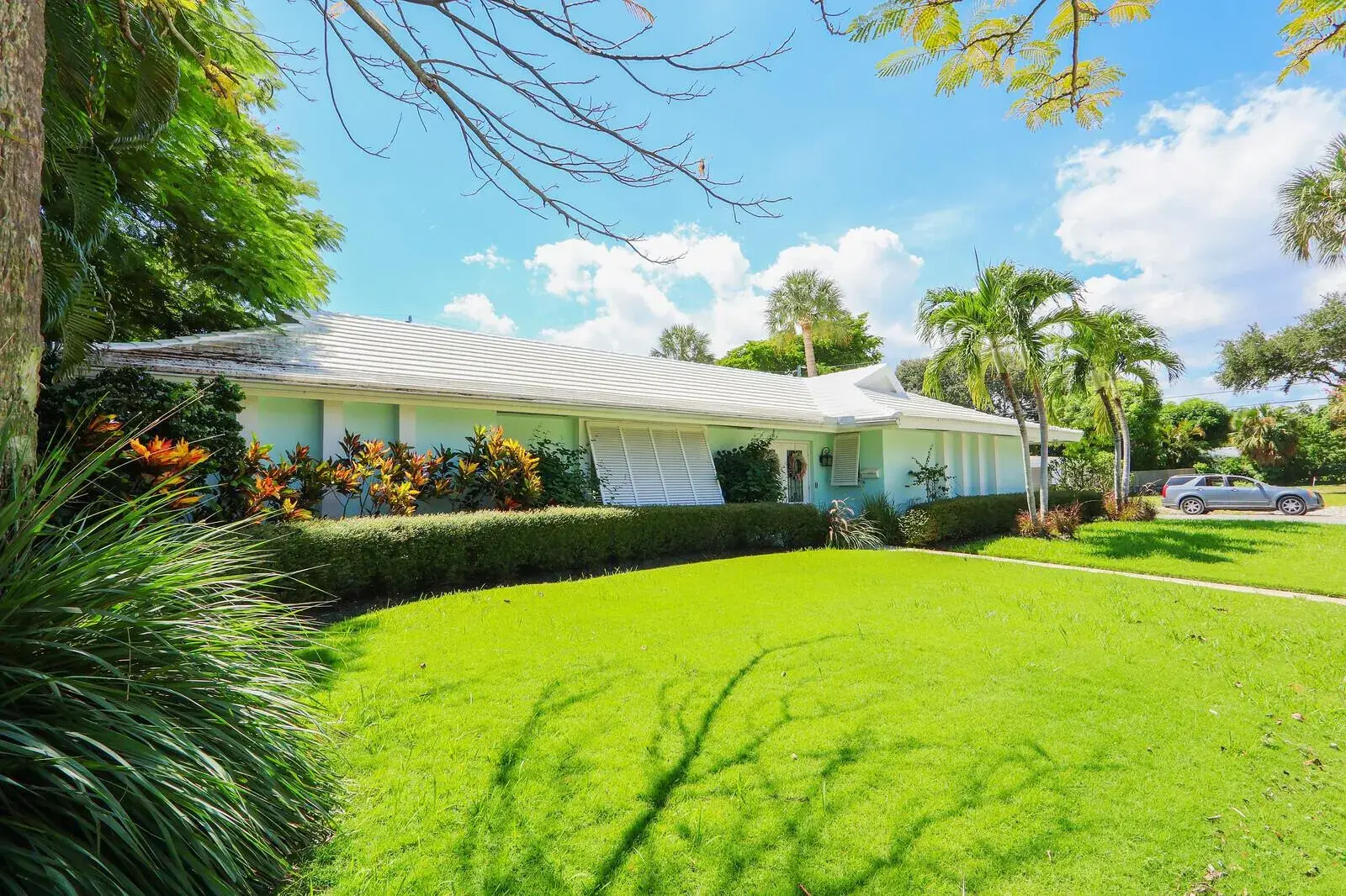 222 33RD Street, West Palm Beach FL 33407