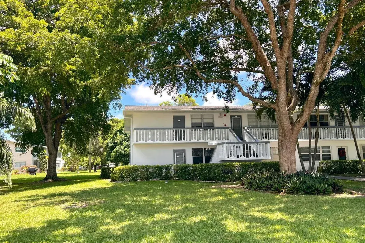 561 DURHAM T, Deerfield Beach FL 33442
