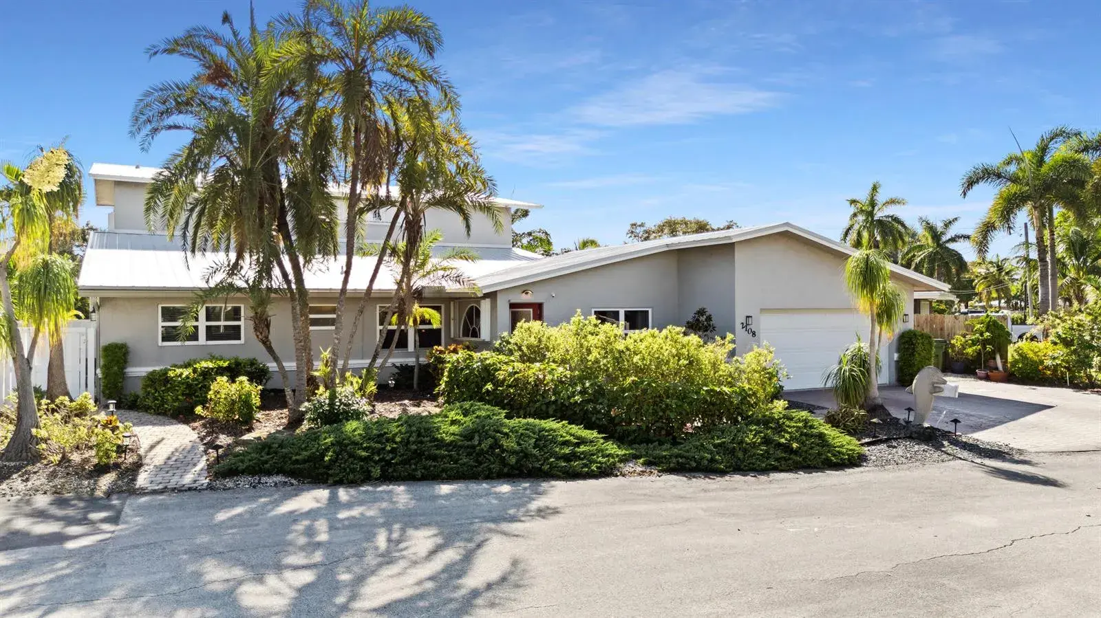 3 bedroom 3 bath Residential for sale at 2108 NE 24TH Street, Wilton Manors FL 33305