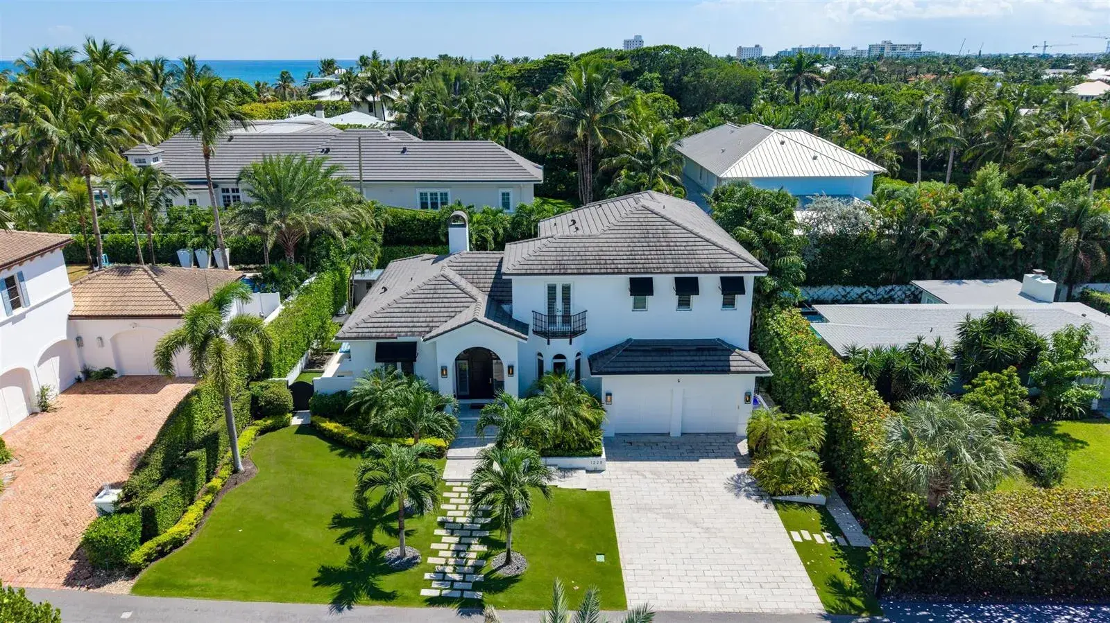 4 bedroom 3 bath Residential for sale at 1228 Crestwood Drive, Delray Beach FL 33483