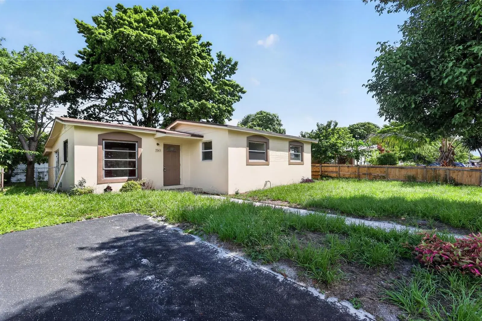 2740 NW 2ND Street, Boynton Beach FL 33435