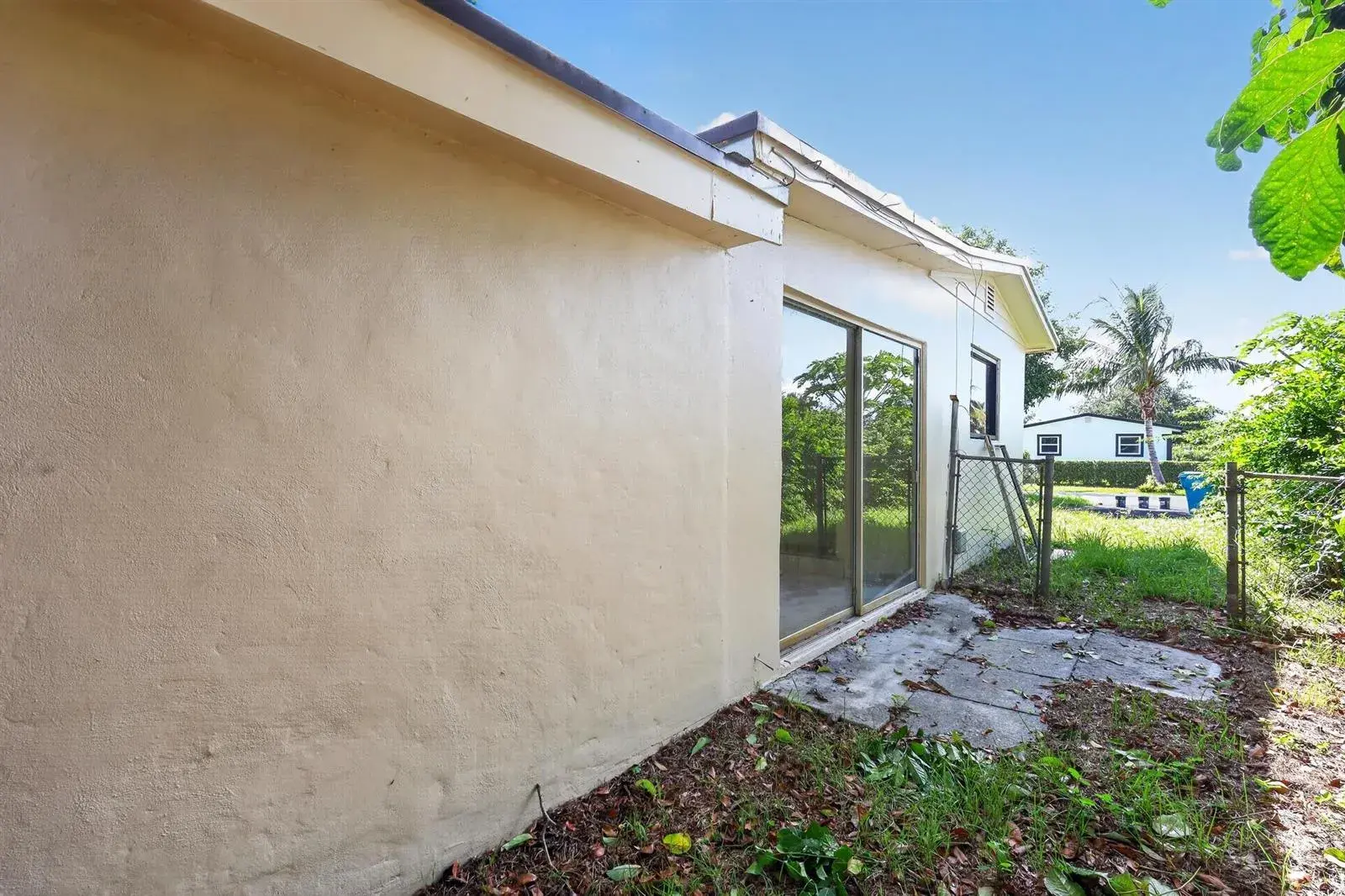 2740 NW 2ND Street, Boynton Beach FL 33435