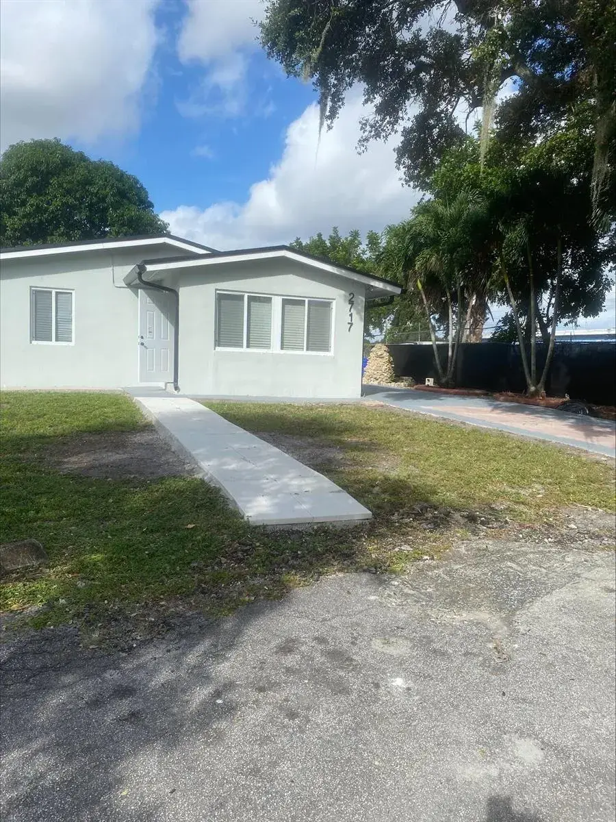 3 bedroom 2 bath Residential Lease for rent at 2717 SW 9TH Street # A, Fort Lauderdale FL 33312
