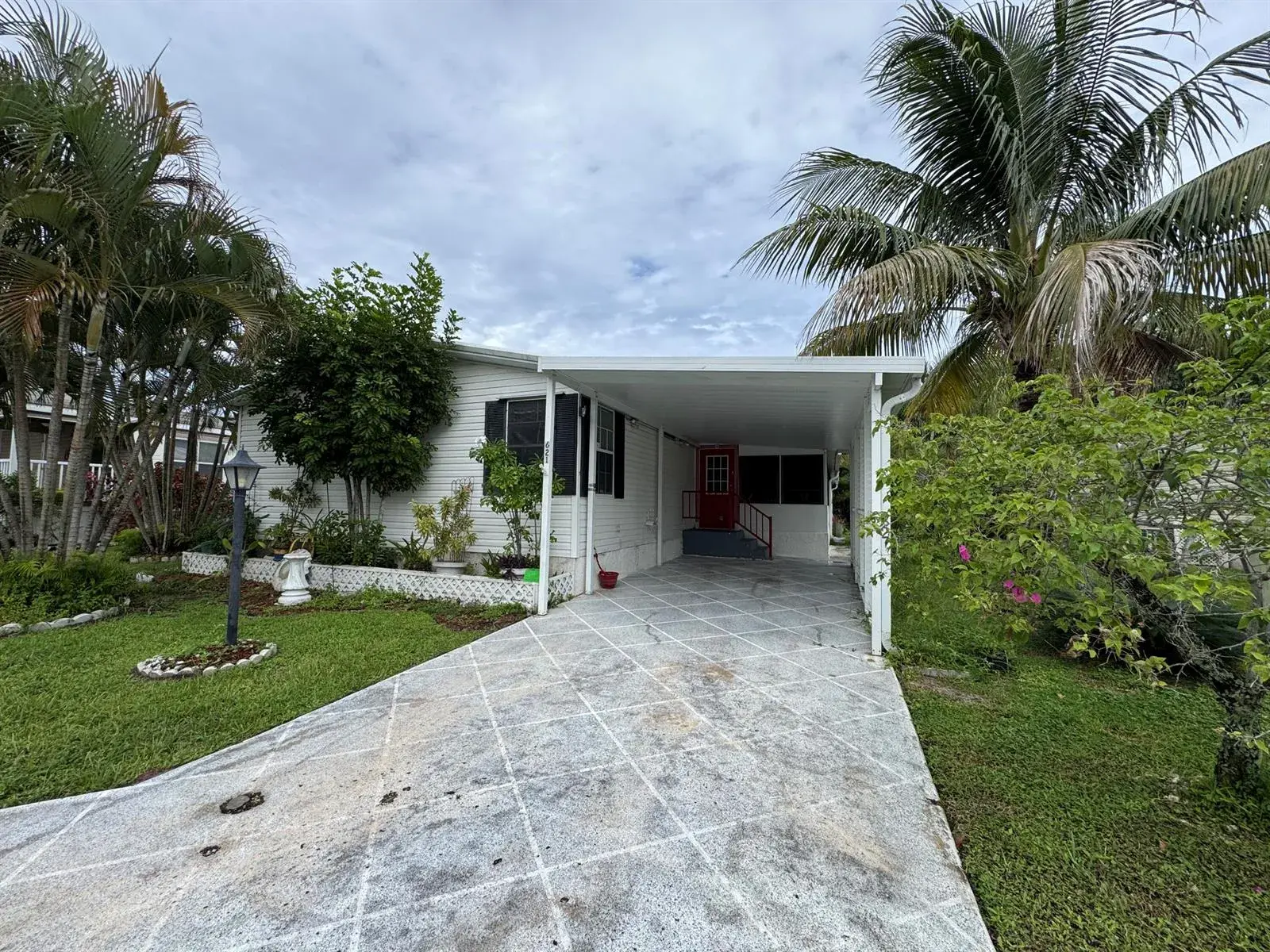 3 bedroom 2 bath Residential for sale at 621 Sunny S Avenue, Boynton Beach FL 33436