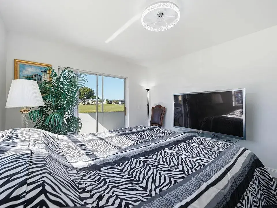 193 Burgundy E, Delray Beach FL 33484