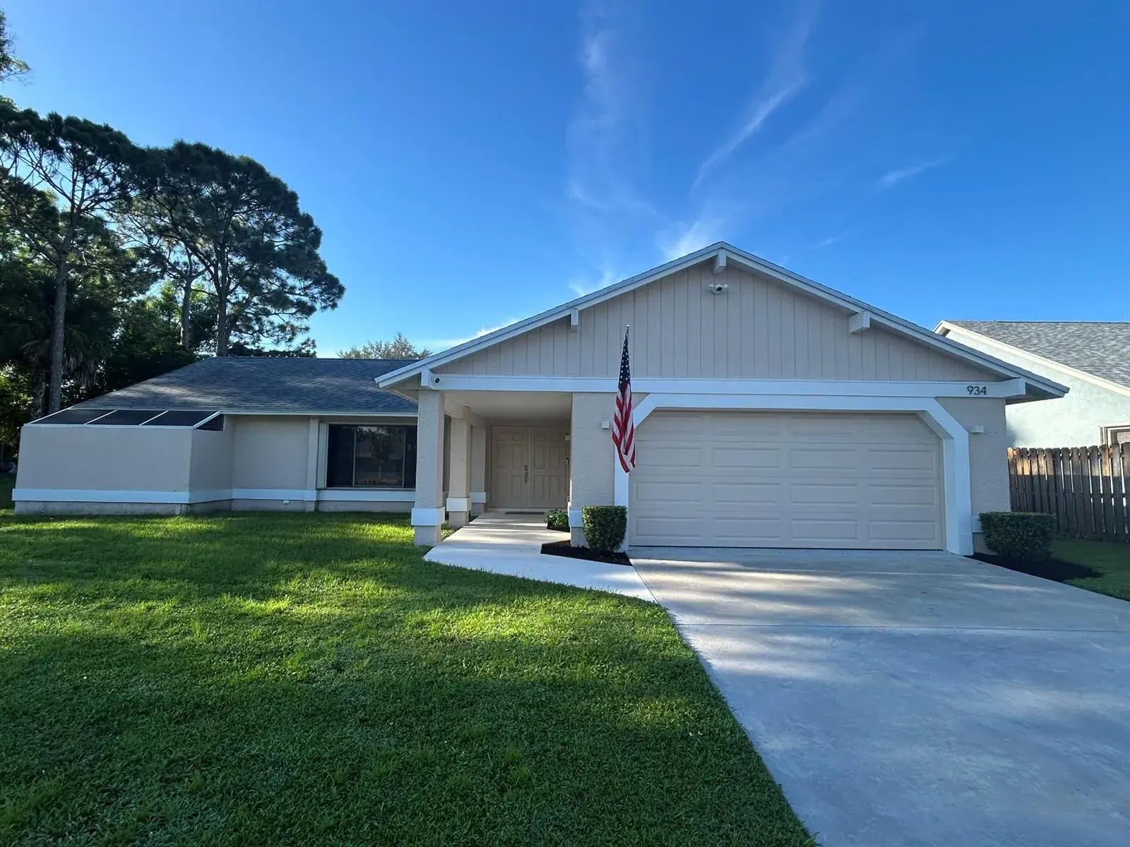 3 bedroom 2 bath Residential for sale at 934 SE ATLANTUS Avenue, Port St. Lucie FL 34983