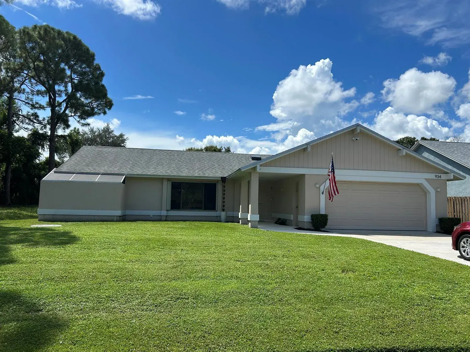 934 SE ATLANTUS Avenue, Port St. Lucie FL 34983
