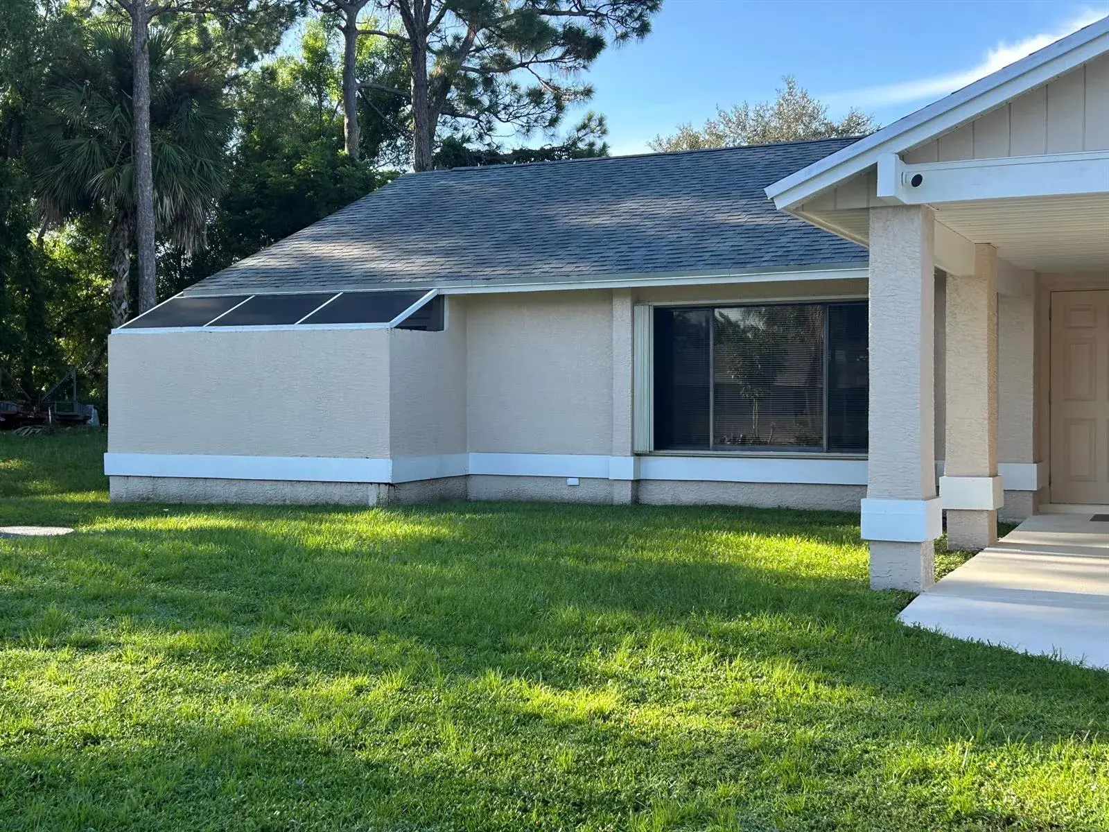 934 SE ATLANTUS Avenue, Port St. Lucie FL 34983