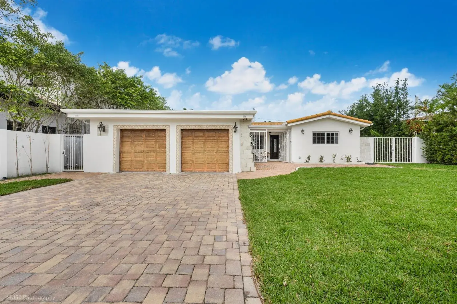 3 bedroom 3 bath Residential for sale at 1311 Pierce Street, Hollywood FL 33019