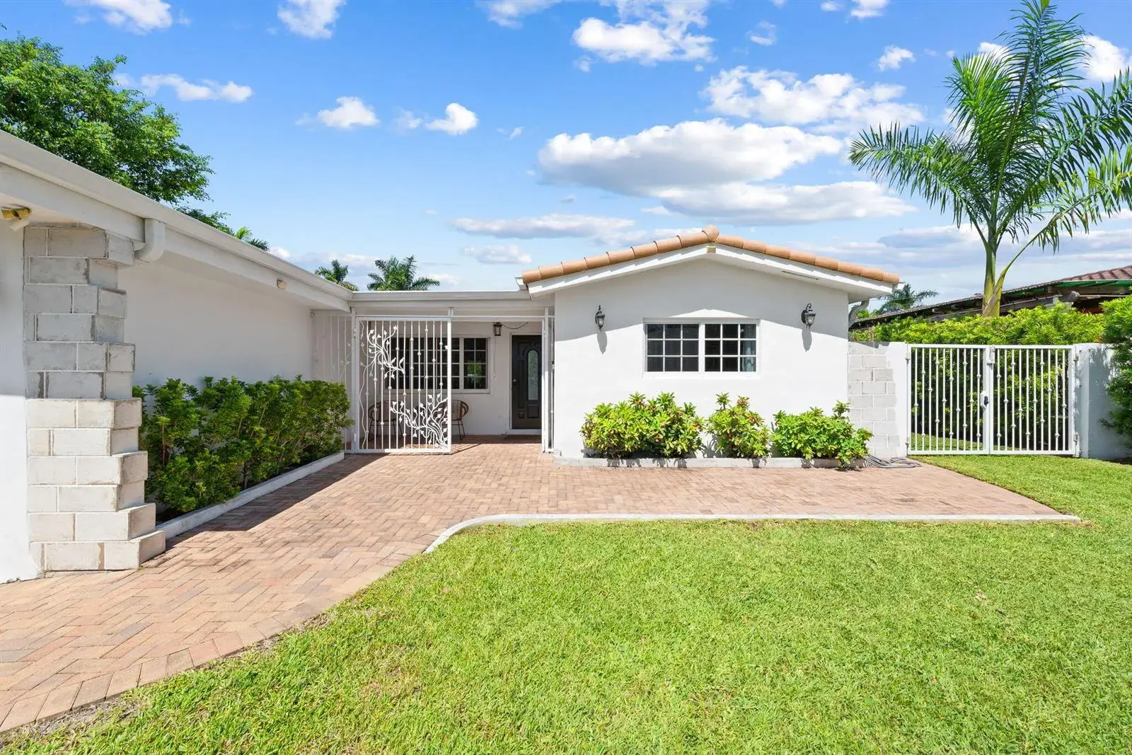 1311 Pierce Street, Hollywood FL 33019