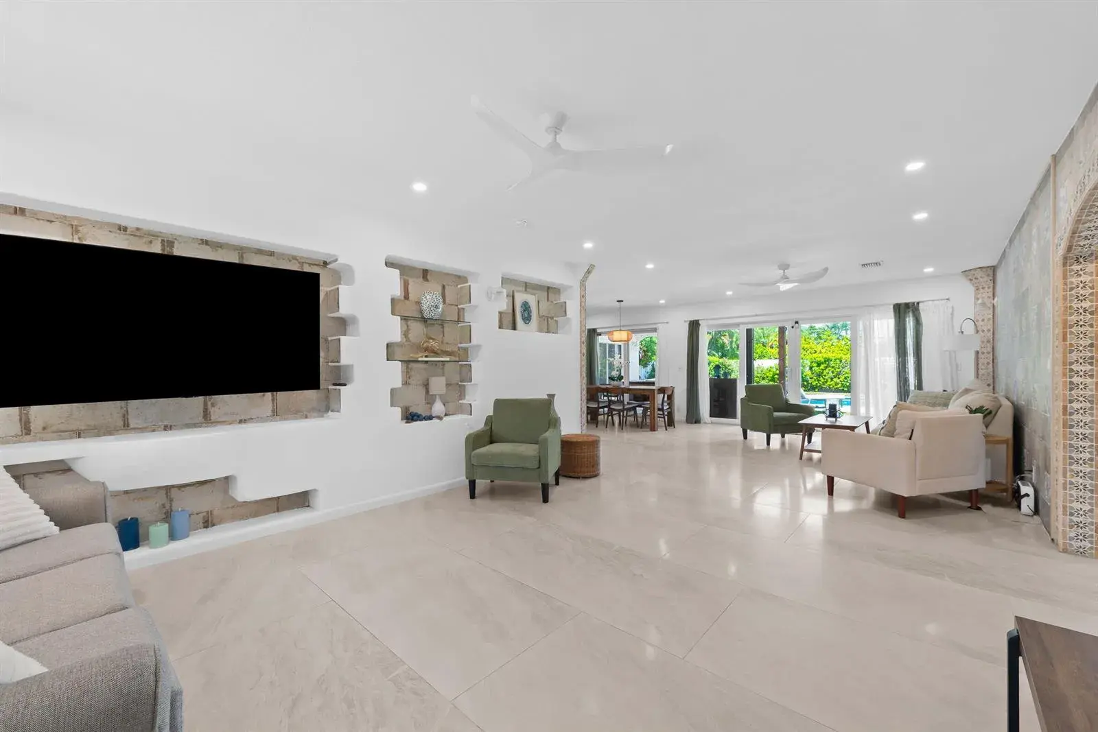 1311 Pierce Street, Hollywood FL 33019