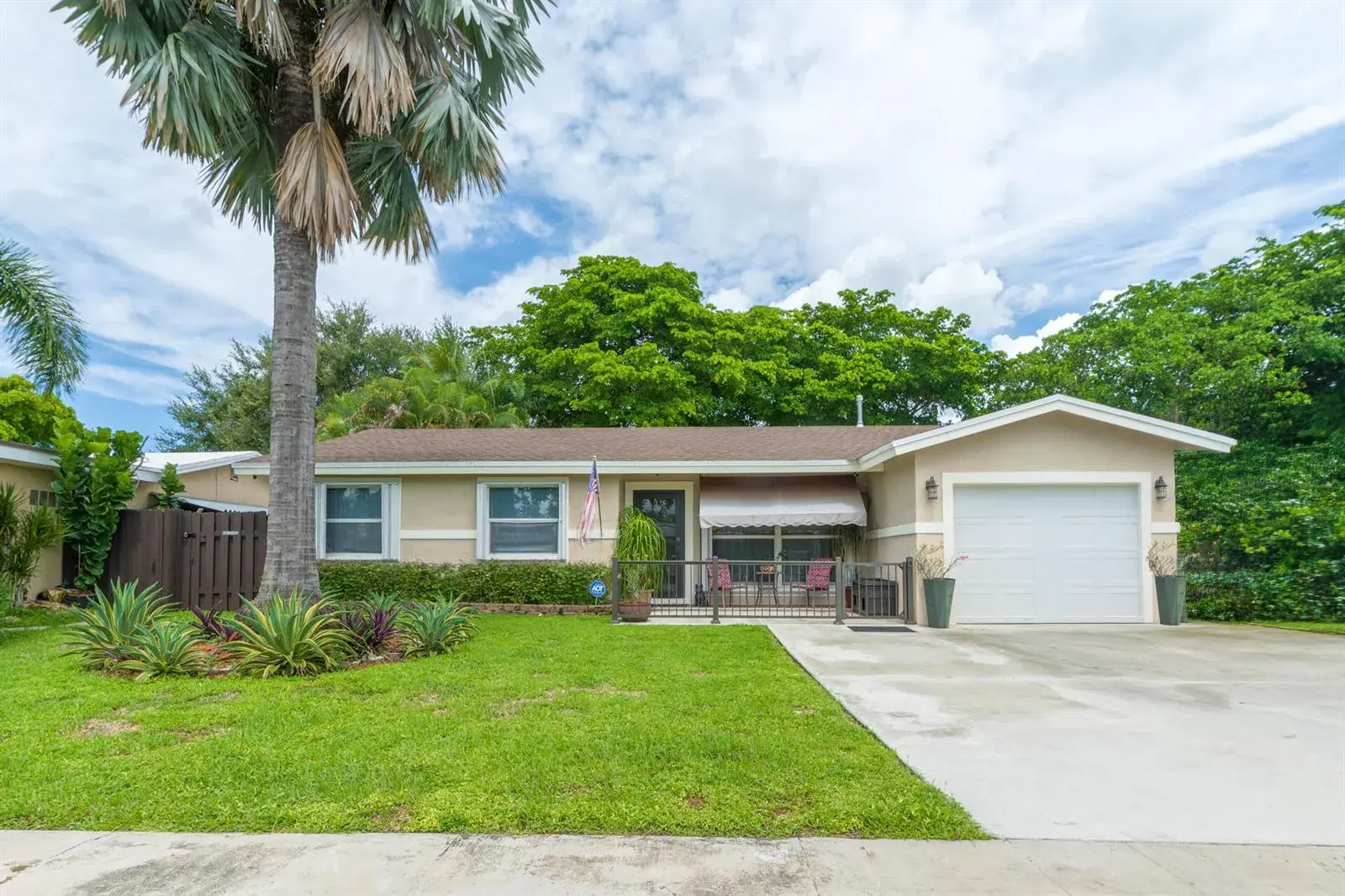 11841 NW 33RD Street, Sunrise FL 33323