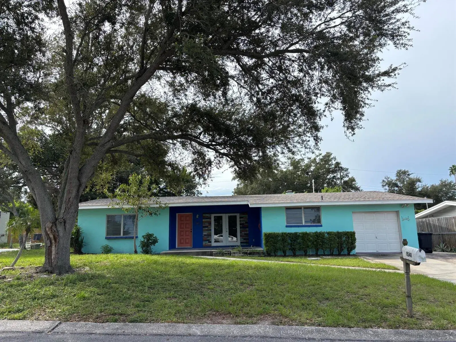 3 bedroom 2 bath Residential for sale at 1541 BONAIR Street, Clearwater FL 33755