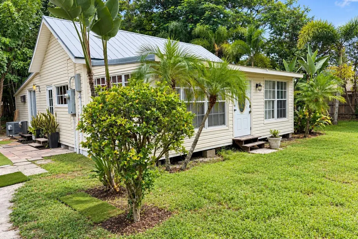 151 TEMPLE Drive, FL 33470