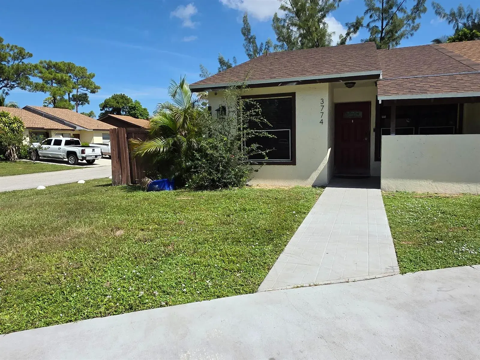2 bedroom 2 bath Residential for sale at 3774 MIL LAKE Court, FL 33463