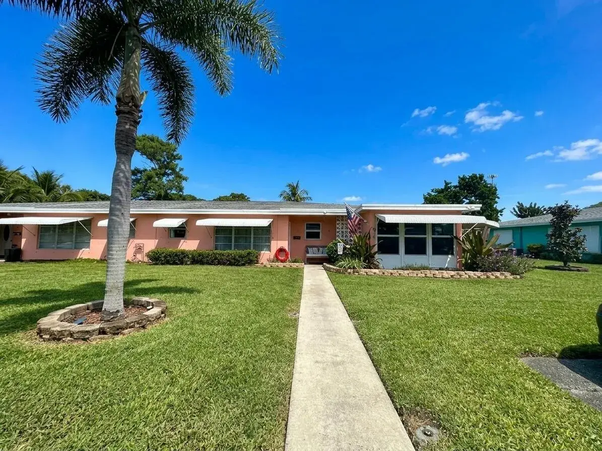 1 bedroom 1 bath Residential for sale at 355 MAIN Boulevard # C, Boynton Beach FL 33435
