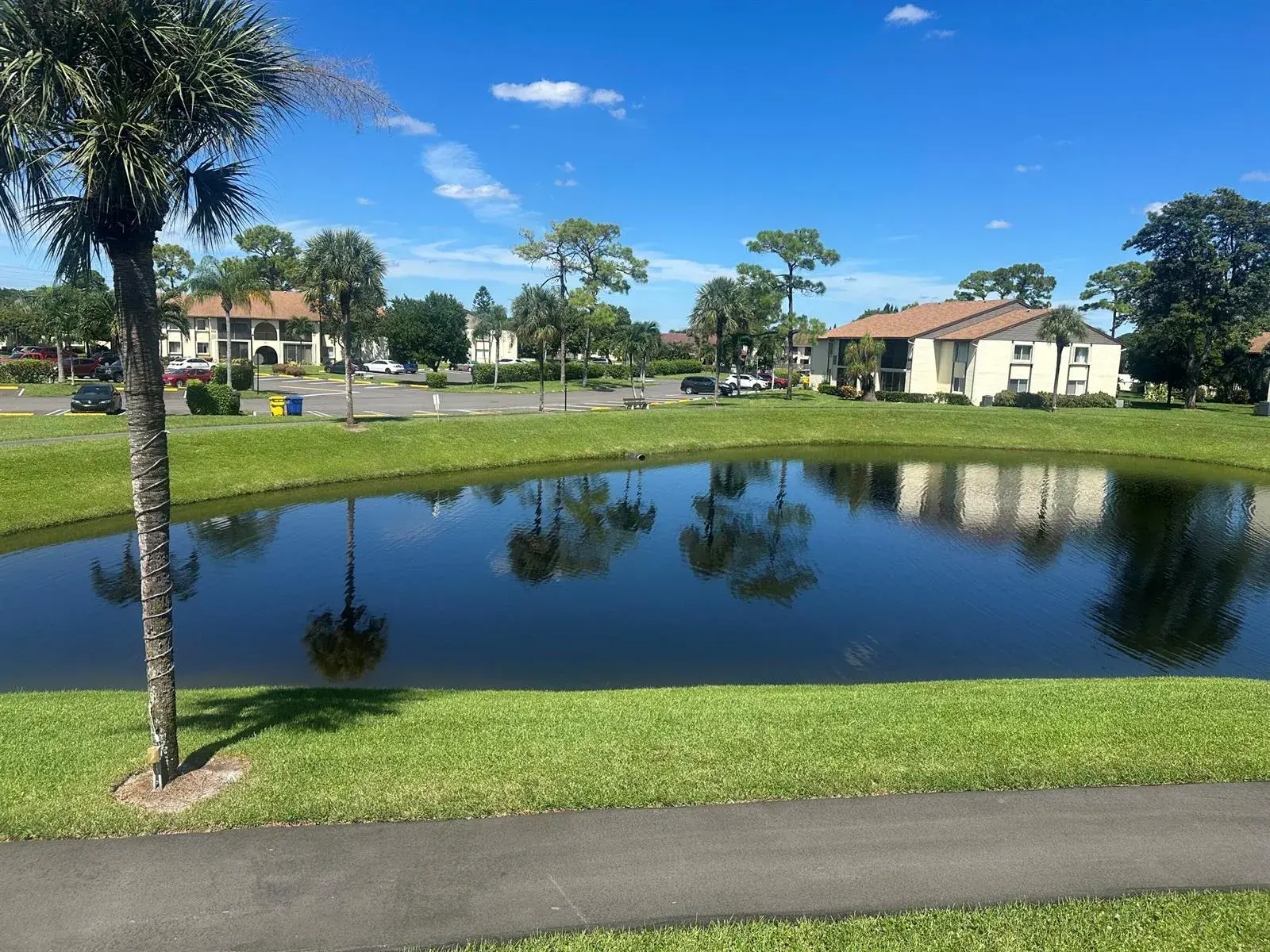 5901 Whispering Pine Way # 2, FL 33463