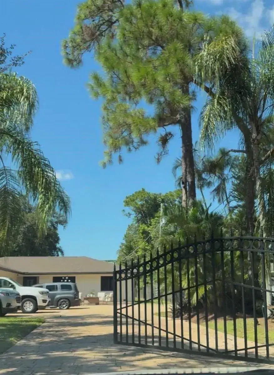 4 bedroom 4 bath Residential for sale at 5139 1st Road, Lake Worth FL 33467