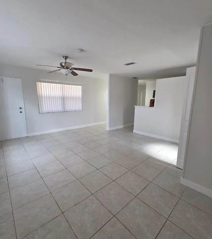 2127 NW 7th Street, Fort Lauderdale FL 33311