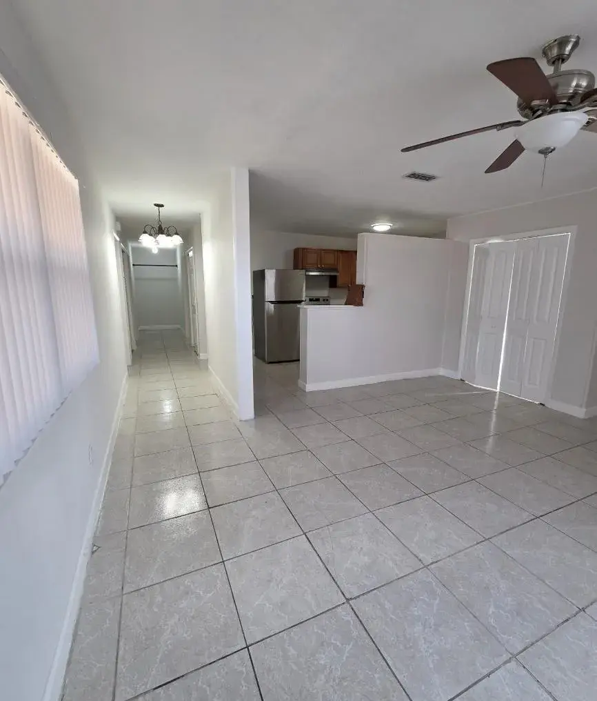 2127 NW 7th Street, Fort Lauderdale FL 33311