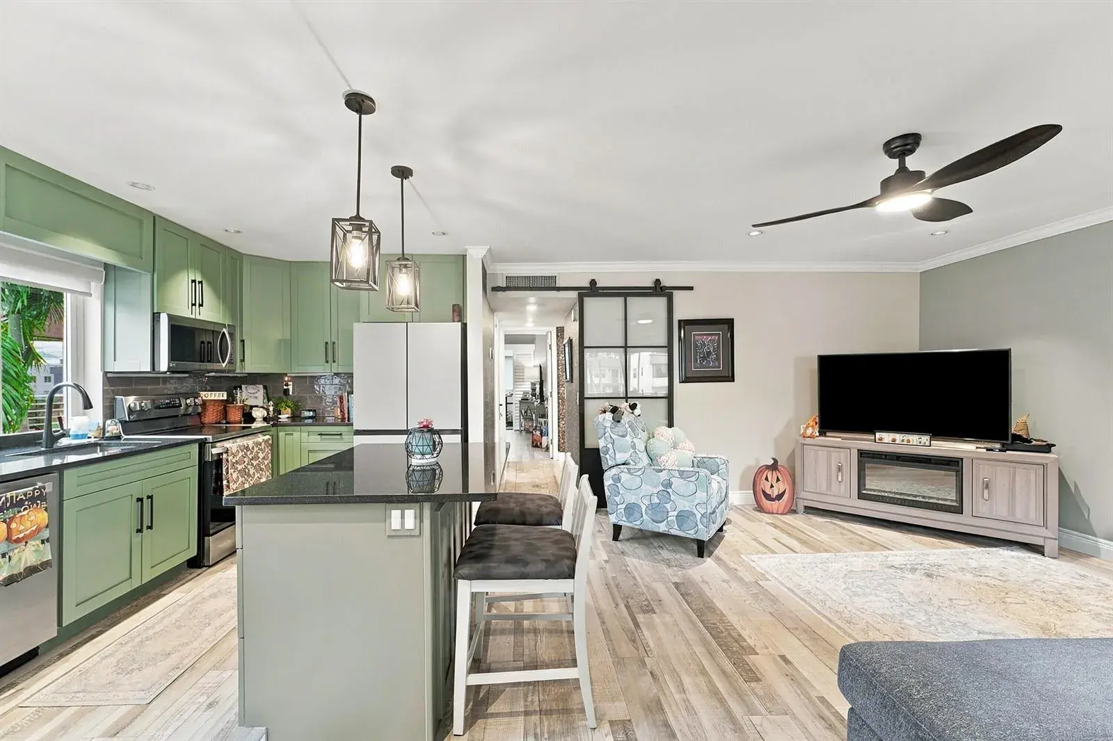2 bedroom 2 bath Residential for sale at 653 NORMANDY Lane, Delray Beach FL 33484