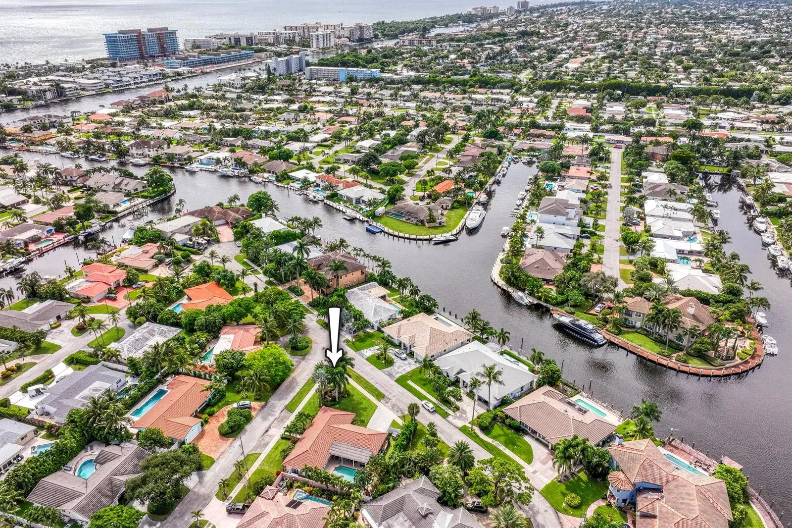 3 bedroom 2 bath Residential for sale at 1123 SE 14th Avenue, Deerfield Beach FL 33441